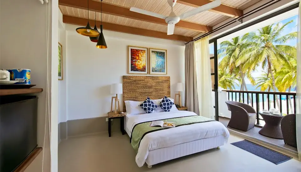 هتل کریستال سندز ویلامالدیو